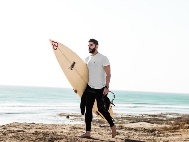 Meilleurs leashes pour surf selon usage et critères techniques
