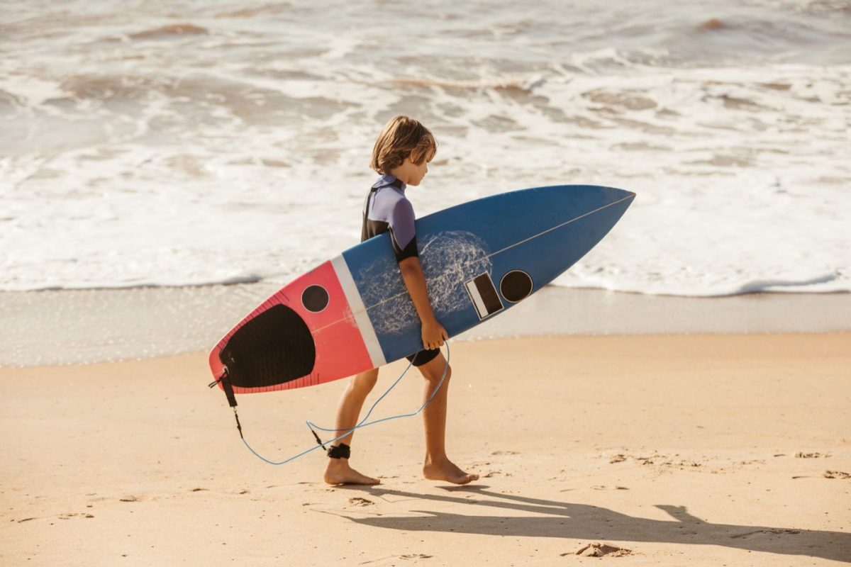Guide pour organiser un séjour surf en famille